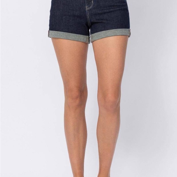 Judy Blue Open Seam Cuff Shorts Dark Blue NWT Small, Medium or 2X - Picture 3 of 5